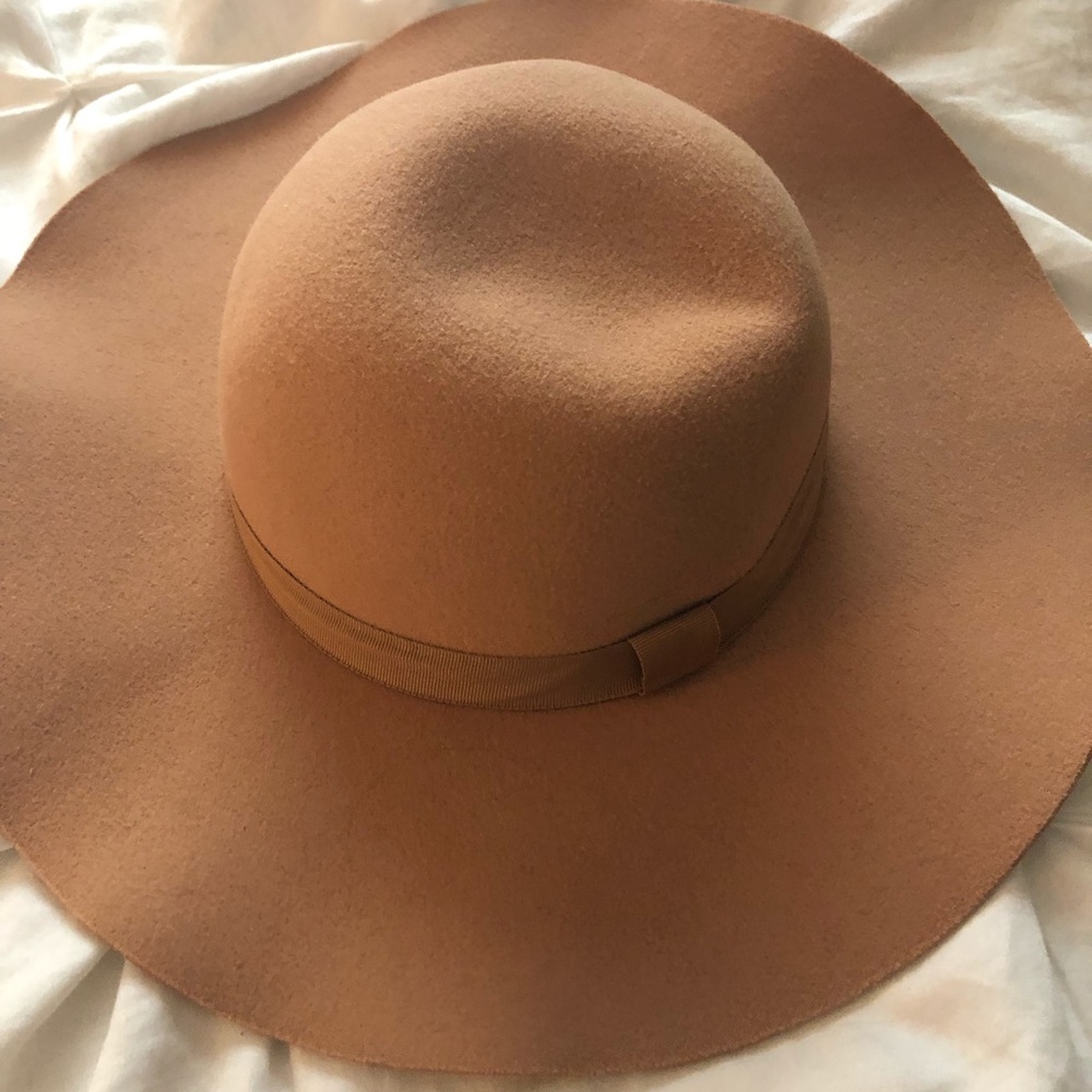 Sun Hat - Picture 2 of 4
